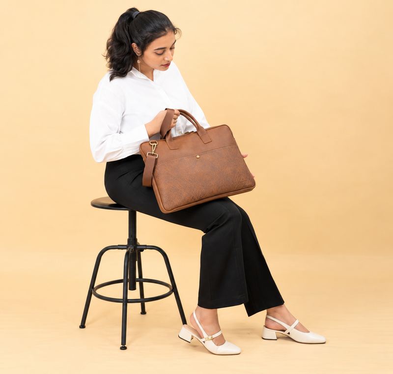 RIO PRO Laptop Messenger Bag – Premium Faux Leather Laptop Bag with Adjustable Shoulder Strap, Handles & Front Pocket